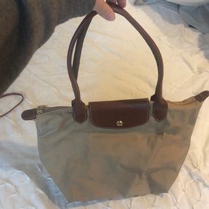 Longchamp. Beige. Tan. Medium sized